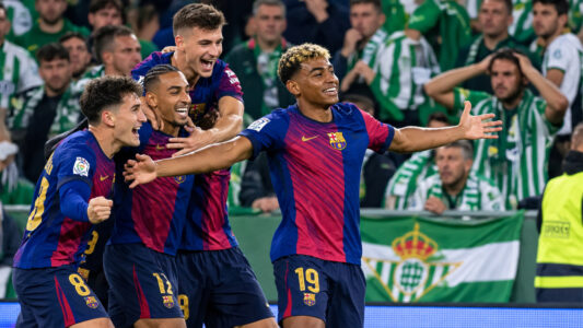 Real Betis vs FC Barcelona: goles y presión en La Cartuja