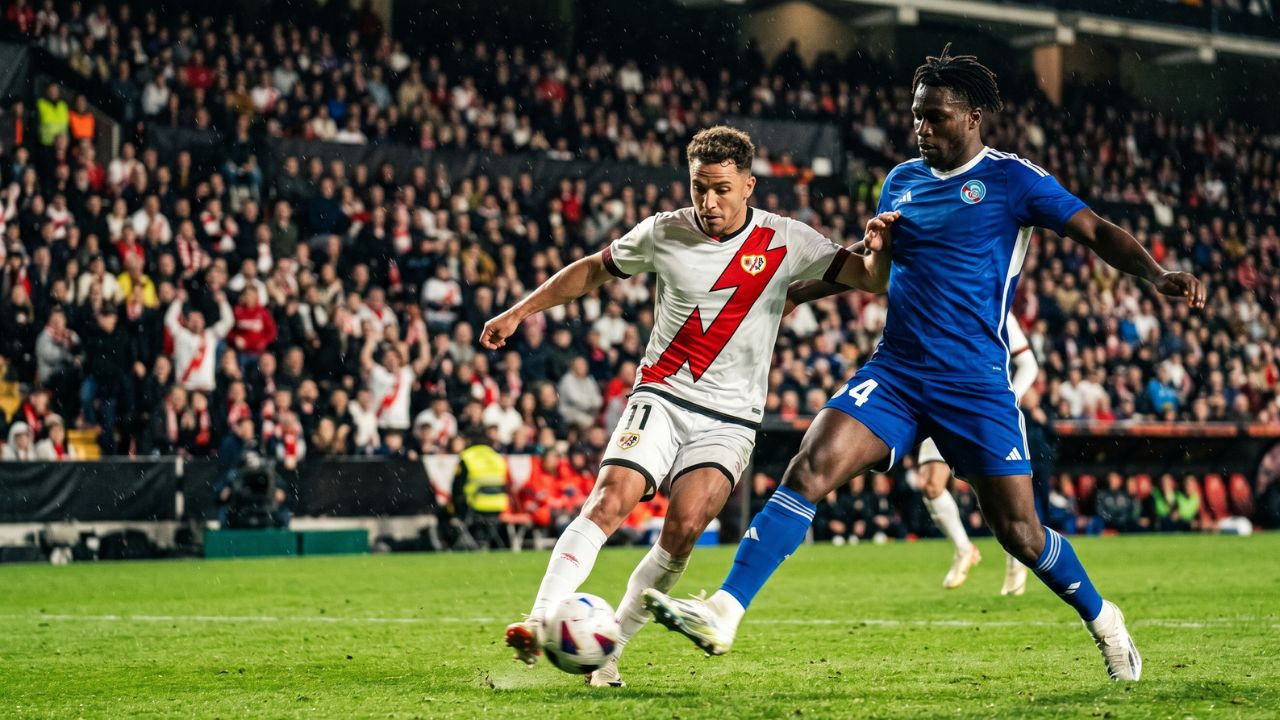 Rayo Vallecano vs RC Strasbourg: cuotas para una semifinal abierta en Vallecas